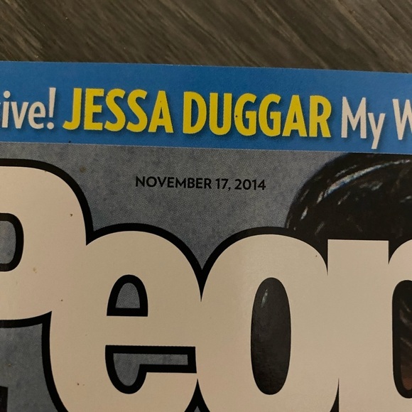 People Magazine November 2014 - Picture 2 of 3